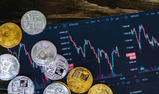 2025 Bull Run: Analyst Predicts Bitcoin at $250K, Ethereum at $15K